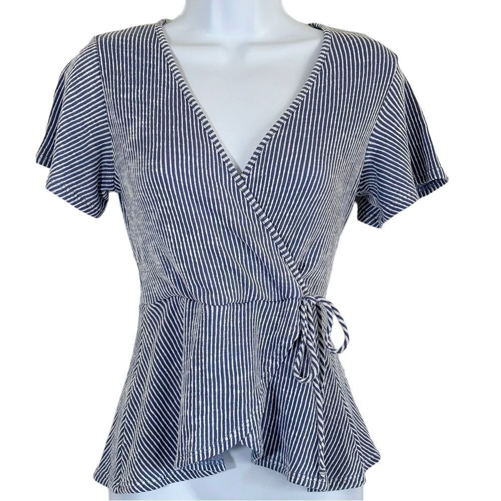 Caution to the Wind Junior’s Medium Short Sleeve Knit Striped Wrap Peplum Top